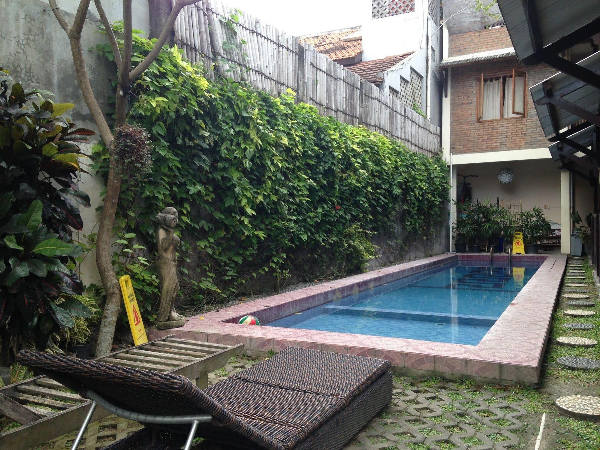 Venezia Homestay And Garden Yogyakarta Exterior photo